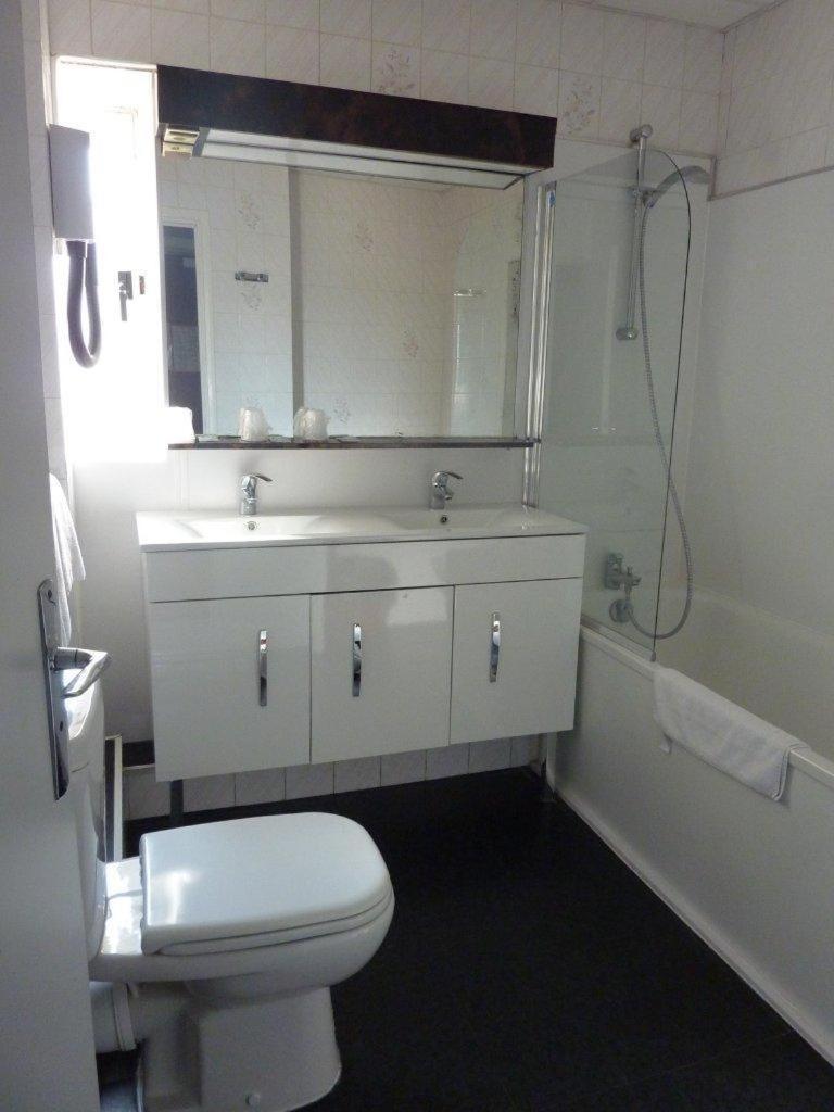 בוסוליי Hotel Villa Boeri מראה חיצוני תמונה