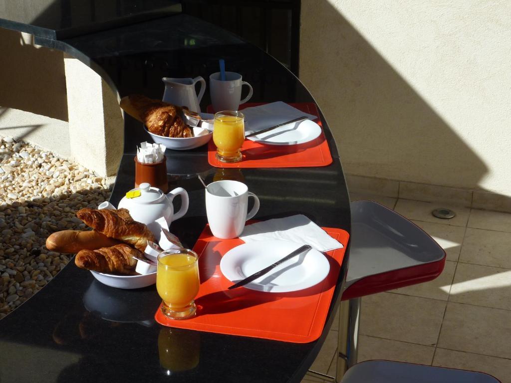 בוסוליי Hotel Villa Boeri מראה חיצוני תמונה
